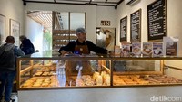 Selain kafe, di Bandung juga banyak bakery kekinian. Salah satunya ada Drunk Baker Indonesia yang menawarkan roti Hokkaido. Foto: detikcom/Riska Fitria