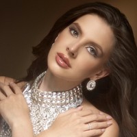 Selain kariernya sebagai model, Emilia aktif dalam kegiatan kemanusiaan melalui keanggotaannya di International Humanitarian. Foto: dok. Instagram @miss_dobreva_official