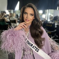 Karier model Emilia dimulai sejak usia 12 tahun. Ia telah berjalan di panggung mode bergengsi seperti Dubai Fashion Week dan New York Fashion Week, serta menghiasi berbagai sampul majalah. Sebelum dinobatkan sebagai Miss Universe UAE lewat audisi hand-pick, Emilia telah memenangkan gelar Miss Friendship International pada 2019. Foto: dok. Instagram @miss_dobreva_official