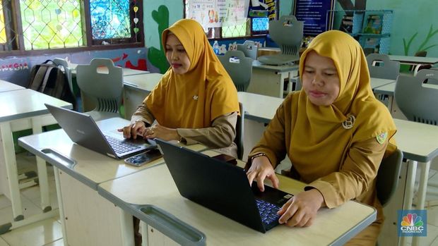 Fasilitas Internet di Sekolah Kabupaten Penajam Paser Kalimantan Timur. (CNBC Indonesia TV)