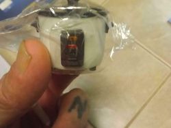 Foto Produk di Toko Online Vs Diterima Bikin Melotot dan Ngakak