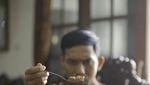 Keren! Indra Herlambang Perkenalkan Rendang ke Lisa BLACKPINK
