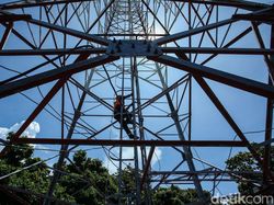 Intip Perawatan BTS di Anambas