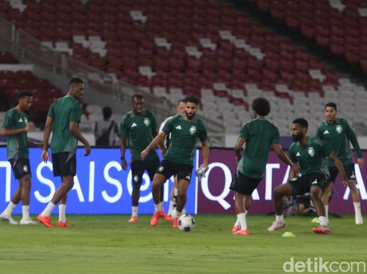 Intip Timnas Arab Saudi Jalani Latihan di GBK