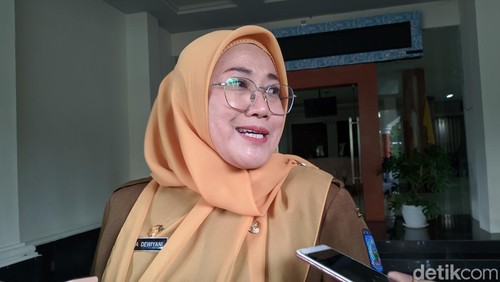 Kepala Badan Pengelolaan Pendapatan Daerah (Bappenda) NTB Eva Dewiyani ditemui di DPRD NTB, Senin (18/11/2024)