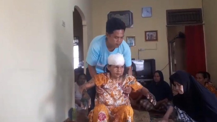 Kondisi Hasna (55) terbaring lemas di rumah jalani pemulihan