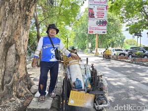 Senyum Kosasih dan Perjalanan 30 Tahun Jajakan Las Karbit