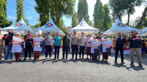 Lomba Cipta Menu Bergizi Beragam Sehat dan Aman (B2SA) di Taman Kota Singaraja, Minggu, (17/11/2024).