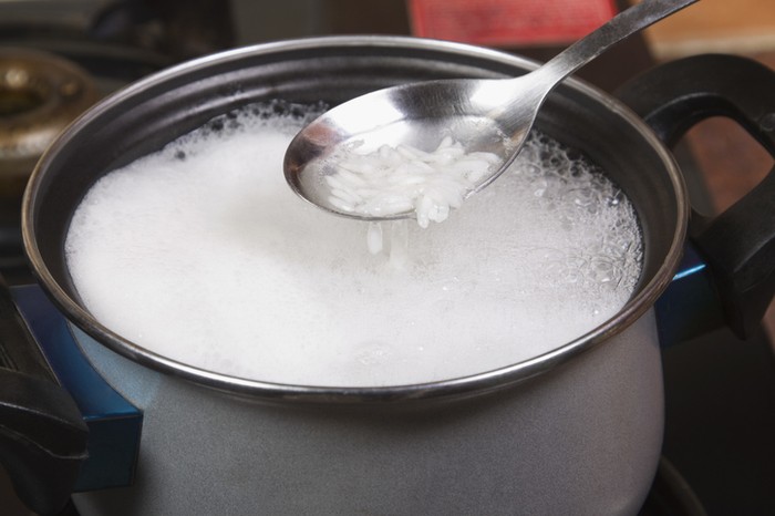 5 Manfaat Konsumsi Air Tajin untuk Menurunkan Berat Badan