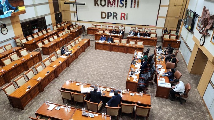 Michael Rolandi Cesnanta Brata melaksanakan uji kelayakan dan kompetensi Capim KPK