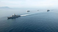Kedua kapal perang Australia tersebut sebelumnya berpartisipasi dalam latihan gabungan Keris Woomera 2024 yang sukses mempererat kerja sama militer kedua negara, Minggu (17/11/2024).  