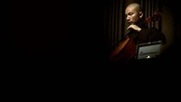 Seluruh lirik-lirik lagu dalam acara ini berasal dari puisi karya Master Zen Thich Nhat Hanh, Seorang tokoh Buddhis internasional, aktivis perdamaian yang  pernah mendapat nominasi Nobel Perdamaian dari Martin Luther King Jr.  