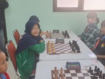 Siswi Kelas V MI Gresik Raih Perunggu Kejurnas Catur, Siap ke Thailand