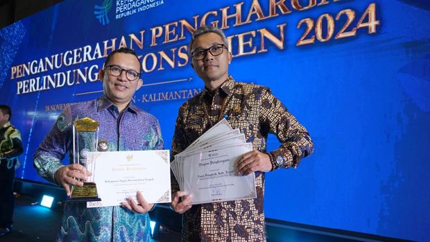 Pemkab Tegal mendapatkan penghargaan Daerah Tertib Ukur (DTU) 2023. Tujuh pasar tradisional di Tegal juga mendapatkan penghargaan Pasar Tertib Ukur. Foto diunggah Senin (18/11/2024).