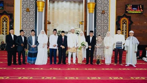 Pernikahan Zahwa Nadhira dan Royhan Akbar, Minggu (17/11/2024). (Instagram Mahfud Md)