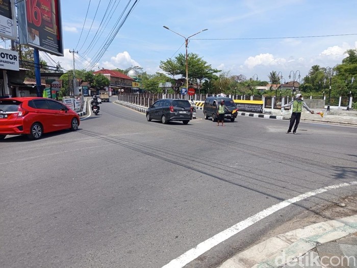 Pertigaan Mendut di Kabupaten Magelang, Jawa Tengah, Senin (18/11/2024).