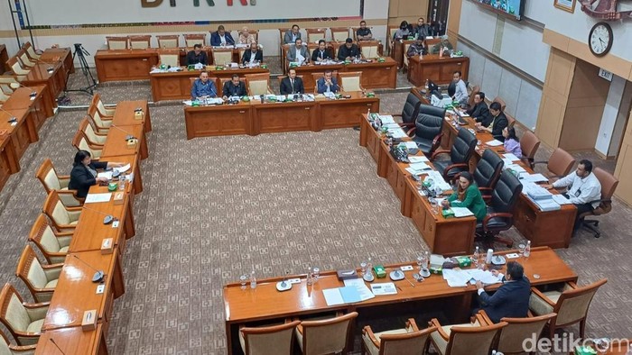 Poengky Indarti dalam uji kelayakan capim KPK di Komisi III DPR