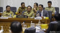 Sebagai informasi, revisi UU DKJ telah disetujui menjadi RUU usul inisiatif DPR pada rapat paripurna, Selasa (12/11/2024) lalu. Seiring dengan itu, revisi UU DKJ memasuki proses pembahasan untuk nantinya disahkan menjadi UU dalam rapat paripurna.