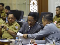 Potret Baleg DPR Gelar Raker Bahas RUU DKJ