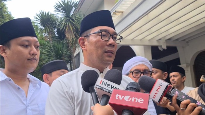 Ridwan Kamil (RK) acara Silaturahmi Gabungan Ulama Bersama Habib Luthfi Bin Yahya di Rawamangun, Jakarta Timur, Senin (18/11/2024).