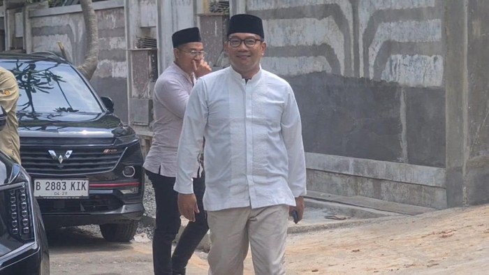 Ridwan Kamil (RK) acara Silaturahmi Gabungan Ulama Bersama Habib Luthfi Bin Yahya di Rawamangun, Jakarta Timur, Senin (18/11/2024).