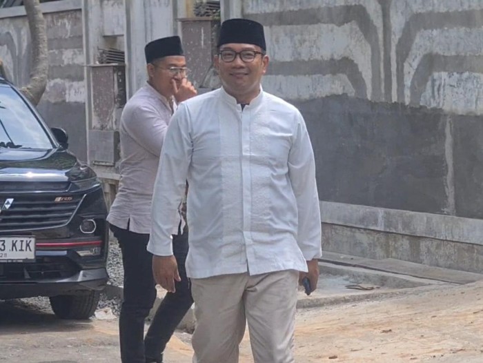 Ridwan Kamil (RK) acara Silaturahmi Gabungan Ulama Bersama Habib Luthfi Bin Yahya di Rawamangun, Jakarta Timur, Senin (18/11/2024).
