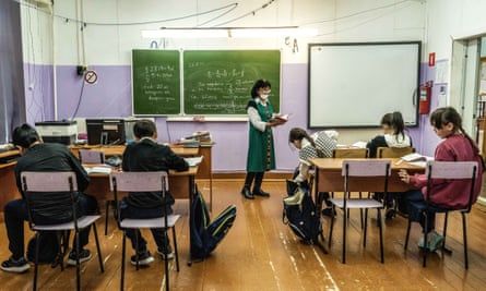 Sekolah di Wilayah Oymyakon yang memiliki suhu hingga -50 derajat Celsius