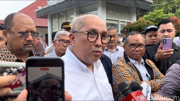 Sekretaris Majelis Wali Amanat (MWA) USU Guslihan Dasatjipta saat dijumpai awak media. (Foto: Kartika Sari/detikSumut).