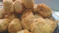 Di Jalan Srengseng Sawah, Jagakarsa, Jakarta Selatan juga ada penjual tahu jeletot gerobakan. Nama gerobaknya Tahu Pedas saja, harga per buahnya dibanderol Rp 2,000. Meski cukup murah, tahu jeletot di sini ukurannya juga cukup besar lho! Foto: Google Review