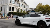 Layanan taksi tanpa sopir ini hanya bekerja di area yang dibatasi seperti di sebelah selatan oleh Play Vista dan Marina Del Rey, di sebelah utara oleh Santa Monica dan Hollywood Barat dan di sebelah barat oleh Little Tokyo.