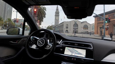 Taksi Tanpa Sopir Resmi Beroperasi di Jalanan San Francisco