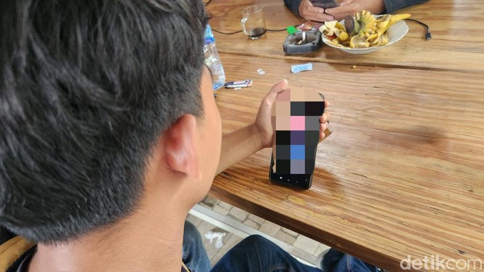 Video tak senonoh tersebar di Sukabumi.