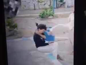 Remaja di Gresik Di-bully hingga Kepalanya Ditendang Juga Diancam Dibunuh