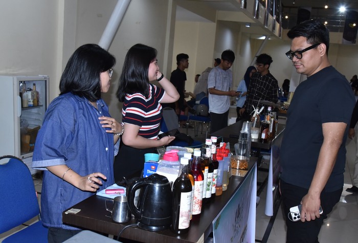 Wakil Ketua MPR Abcandra Muhammad Akbar Supratman menghadiri Pesta Kopi Sulteng di Jodjokodi Covention Center (JCC), Kota Palu, Sulawesi Tengah (Sulteng), (17/11).
