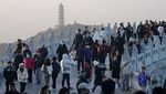 Warga Beijing Menggigil Hadapi Gelombang Dingin