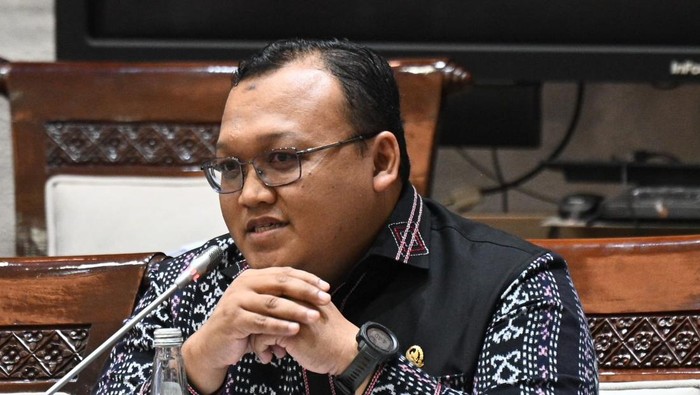 Anggota Komisi XI DPR RI dari Fraksi PKS, Muhammad Kholid (istimewa)