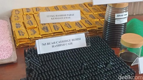 Bareskrim Polri menggerebek laboratorium uang memproduksi narkotika jenis hashish di Bali, Selasa (19/11/2024).