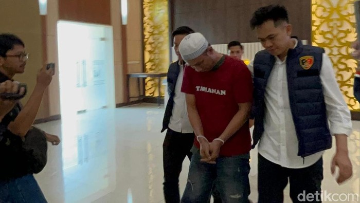 Buronan kasus korupsi Bendungan Margatiga Lampung ditangkap.