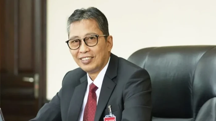 Busrul Iman, Alumnus Unair yang Sukes Jadi Dirut Bank Jatim