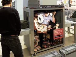 Inilah Isi dari ATM, Pembuat Kopi dan Vending Machine Bikin Tercengang