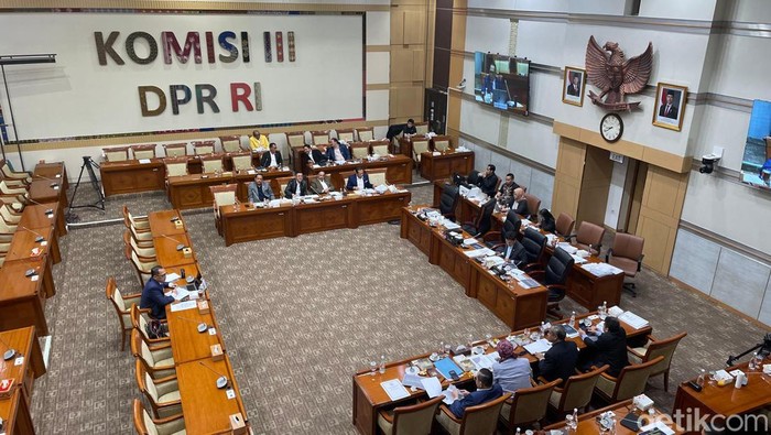 Fit and proper test capim KPK di Komisi III DPR