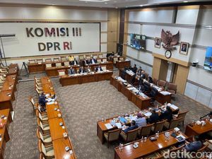 DPR Selesai Fit and Proper Test Capim KPK, Cadewas Dilanjut Besok
