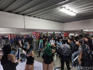 Gemuruh Pendukung Jelang Debat Pamungkas Pilwalkot Bandung