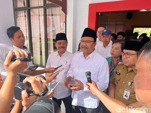 Mensos Gus Ipul Kunjungi Lansia di Bengkulu: Tugas Kita Buat Orang Tersenyum