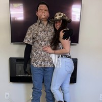 Saya membaca tentang tragedi Joe dan bagaimana ia menjalani hidupnya dengan penuh semangat. Itu membuat saya ingin mengenalnya lebih dekat, ungkap Jessica. Foto: dok. Instagram @jessicakoby