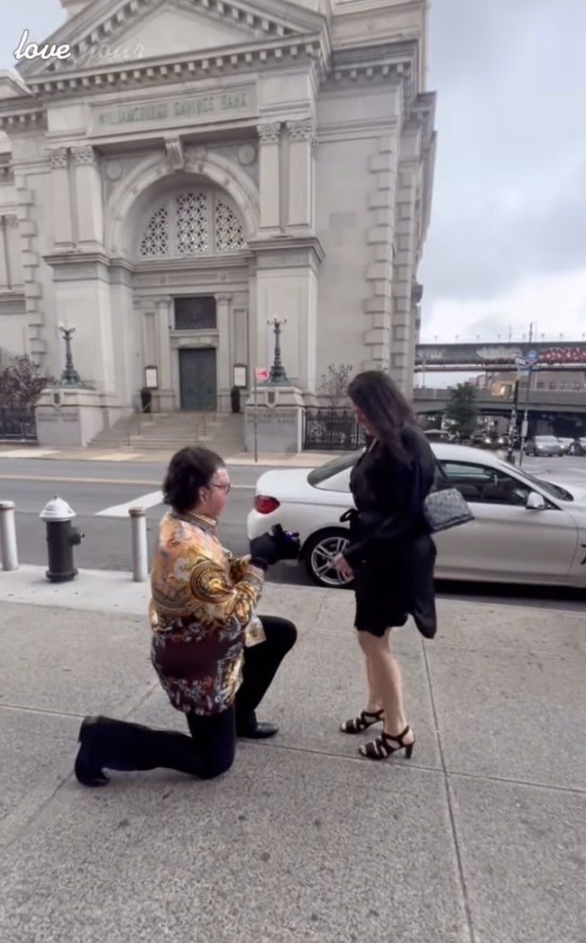 Pasangan ini juga telah menentukan tanggal pernikahan mereka pada 5 Desember mendatang. Foto: dok. Instagram @jessicakoby