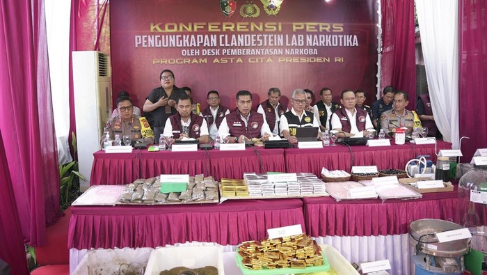 Kabareskrim Komjen Wahyu Widada saat konferensi pers pengungkapan kasus narkoba (dok. Polri)