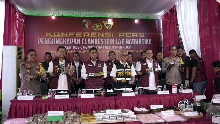 Kabareskrim Komjen Wahyu Widada saat konferensi pers pengungkapan kasus narkoba (dok. Polri)