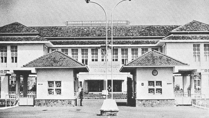 Kementerian Kebudayaan RI menetapkan 17 lokasi sebagai Cagar Budaya Nasional, salah satunya adalah Gedung Kantor PERURI yang berlokasi di Jalan Palatehan Jakarta Selatan.