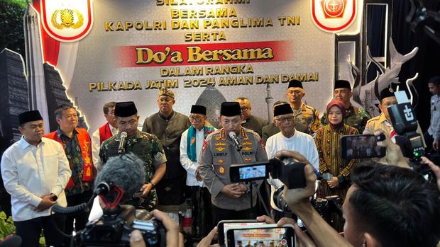 Kapolri dan Panglima TNI Hadiri Doa Bersama di Jatim